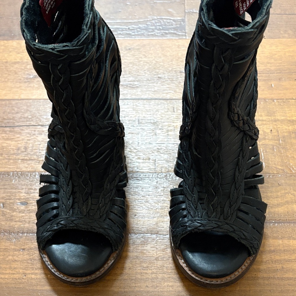 Black Freebird Bela Braided Ankle Peep Toe Huarache Booties Sz 8 - Picture 8 of 11
